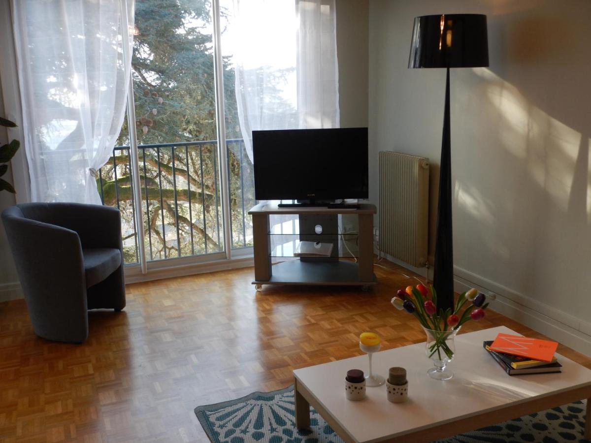 Studio Quartier Chateau - Wifi - Garage Individuel A Cle - Electromenager Complet 포 외부 사진